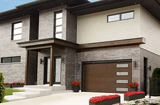 Standard+ Vog, 14' x 8', Noyer chocolaté Faux bois, fenestration Harmonie droite