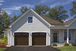 Vantage Shaker-CS Court, 9' x 8', Brun, fenêtres avec Appliques Richmond