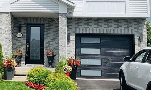 Porte de garage Standard+ Vog, 9' x 7', Noir, fenestration Harmonie gauche