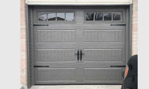 Porte de garage North Hatley LP, Sablon, fenêtres avec Appliques Arche Richmond