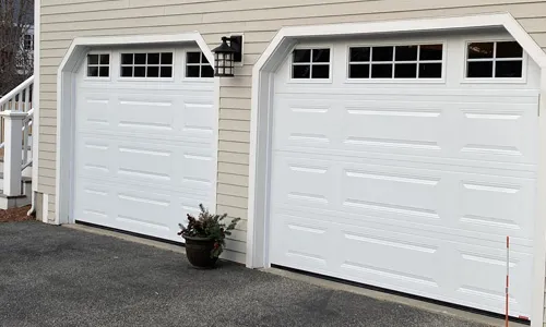 Maison avec porte de garage Classique MIX, 9' x 7', Blanc glacier, fenêtres Orion 4 carreaux et 8 rectangles