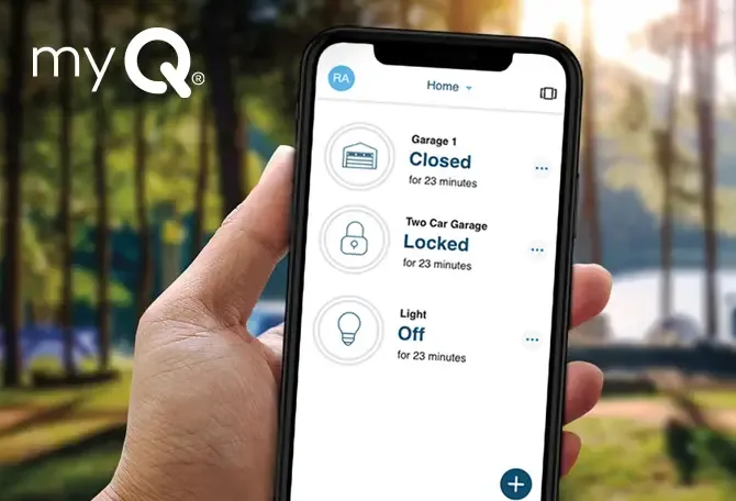  Sur l'écran d'un cellulaire, on voit l'application MyQ. Le propriétaire peut  si sa porte de garage est fermée ou ouverte. Si la lumière est fermée ou non.